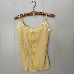 Y2K Apostrophe Butter Yellow lace cami top with ruffles #fairycore